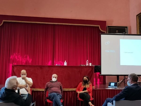 the tube conf stampa e1630588746457